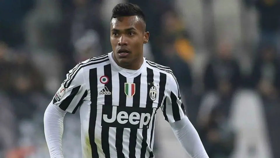 Juventus: Alex Sandro dio positivo por Coronavirus
