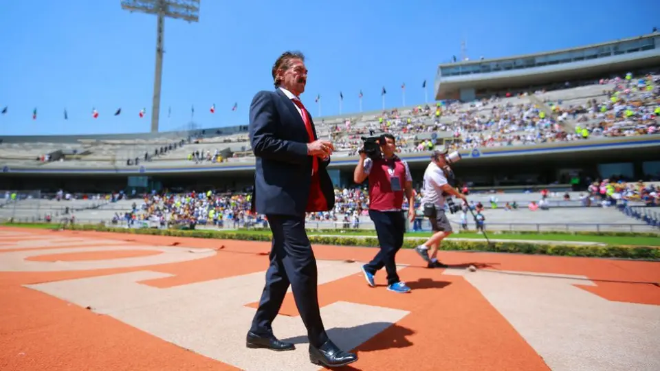 Pumas: Directiva habló con Chiquis García para ver cuánto costaba llevar a La Volpe a cantera