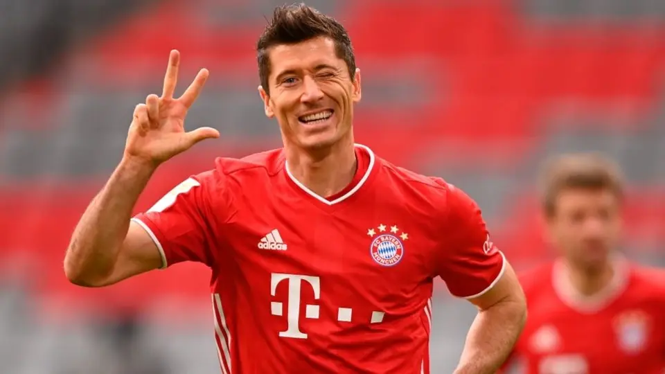 Bayern Múnich: Robert Lewandowski lideró goleada bávara con triplete