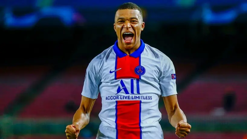 Video: Mbappé charló en perfecto español con niño que lucha contra el cáncer