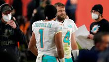 Miami Dolphins: Flores explicó que el cambio de Tua por Fitzpatrick fue decisión técnica