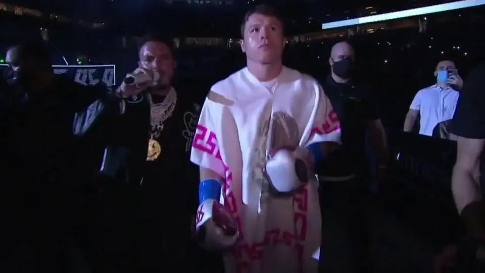 Canelo vs Yildirim: J Balvin cantó y dio entrada al mexicano a la pelea contra el turco