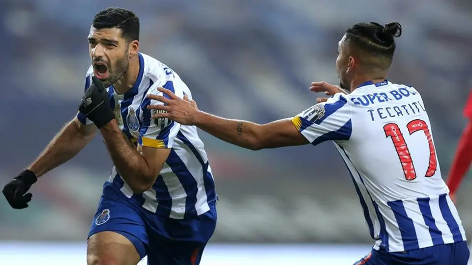 Tecatito Corona: Porto y Benfica igualan en Clásico de Portugal; el mexicano participó con asistencia