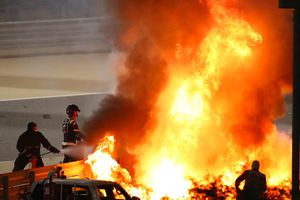 Video: Romain Grosjean sufrió espeluznante accidente en Gran Premio de Bahrein