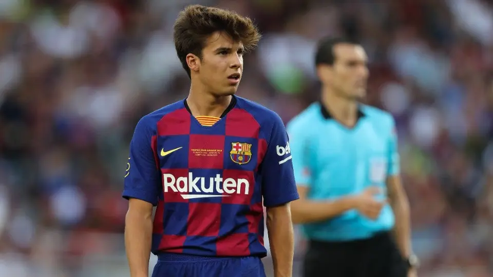 Barcelona: Koeman le habría comunicado a Riqui Puig que no cuenta con él