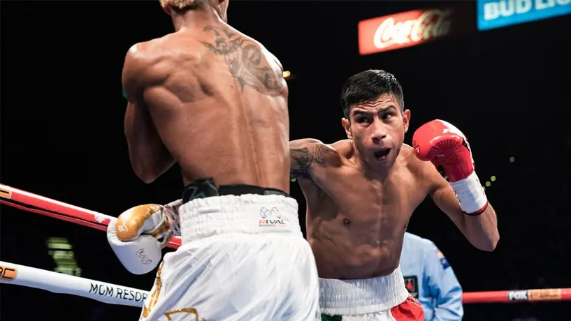 Zurdito Ramírez vs Pollito Ceja, en pelea para disputar el título pluma