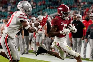 Alabama logra nuevo campeonato nacional tras humillar a Ohio State