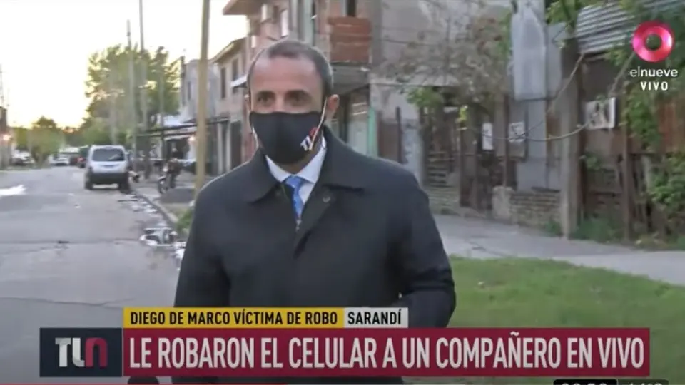 Video: Roban a reportero durante transmisión en vivo