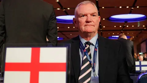 FIFA: Greg Clarke renunció como vicepresidente del organismo