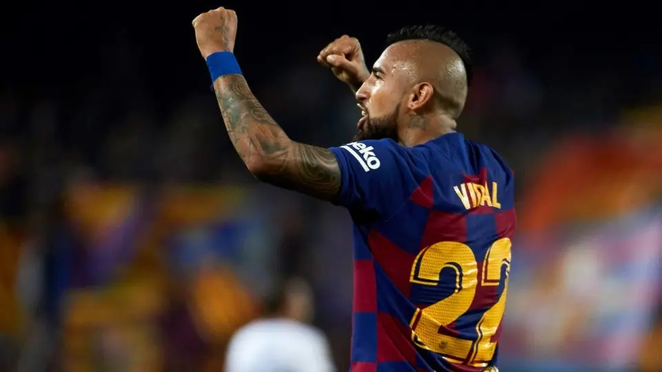 Inter: Arturo Vidal aterrizó en Milán para cerrar su fichaje