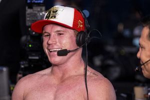 Canelo Álvarez compartió inédita foto de sus inicios como boxeador