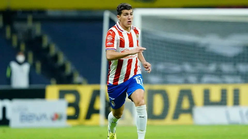 Chivas: Exentrenador de Adrián Villalobos destaca su multifuncionalidad