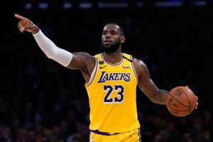 LeBron James, uno de los productores de la serie de Disney Plus, Becoming