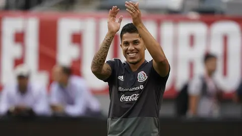 Carlos Salcedo no descarta volver a Europa: 'Quiero jugar en el Estadio de Wembley'