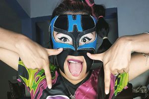 Triple A: Hades, la luchadora que quiere brillar en la nueva generación