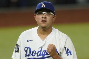 AMLO: 'Julio Urías, el Valenzuela 2'