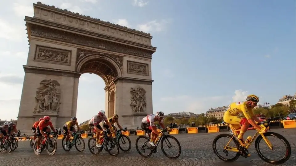 Fiscalía francesa investiga posible dopaje en el Tour de Francia