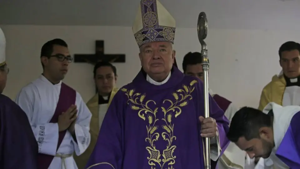 Cardenal Sandoval Íñiguez: 'El Coronavirus se cura con té de guayaba'