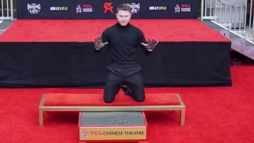 Canelo Álvarez: Plasmó sus huellas en el histórico Teatro Chino de Hollywood