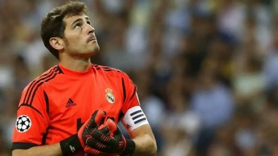 Lionel Messi: Iker Casillas recibió botellas de cerveza 'cortesía' de La Pulga y Piqué lo trolleó