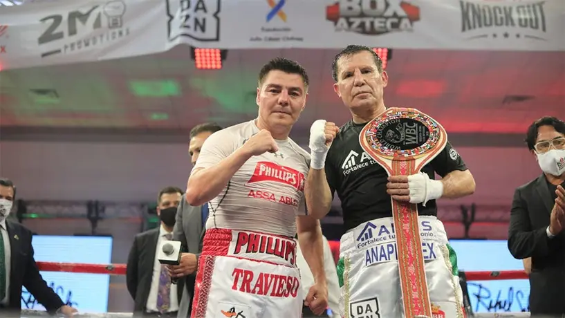 Julio César Chávez y Travieso Arce se dieron con todo en tercera pelea benéfica