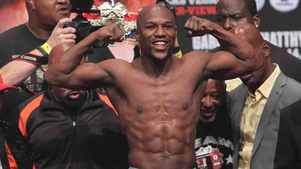 Mayweather se dice mejor que Muhammad Ali: 'Yo hubiera hecho lo mismo en esa época'