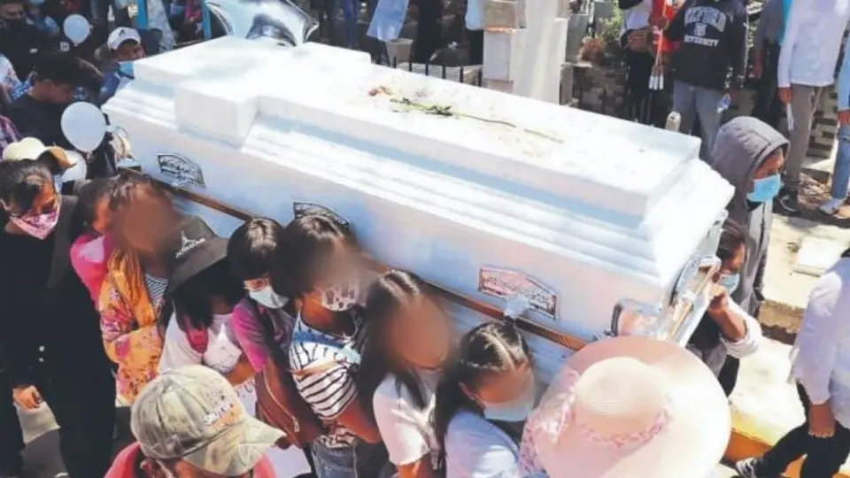 Wendy Yoselin: Compañeras de clase cargaron ataúd de la joven asesinada