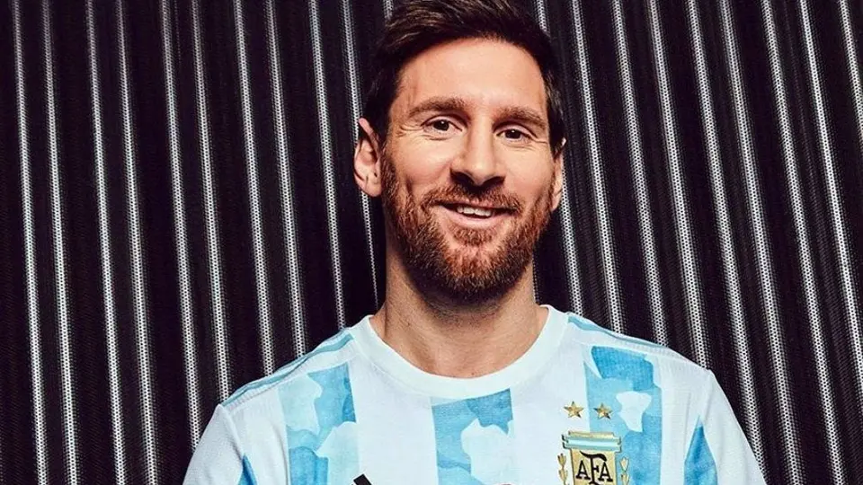 Selección de Argentina lanzó nuevo jersey para competencias del 2021