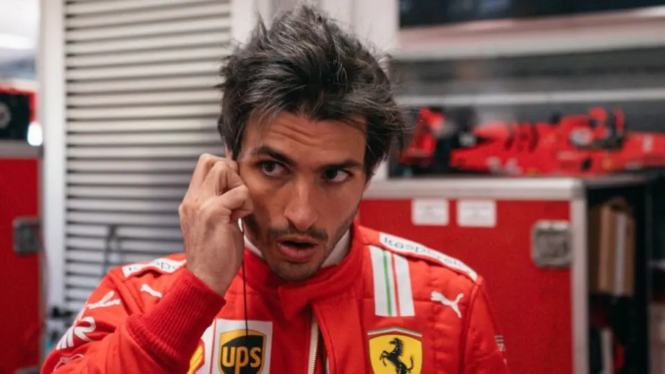Carlos Sainz, piloto de Ferrari, mostró su 'humilde' auto personal