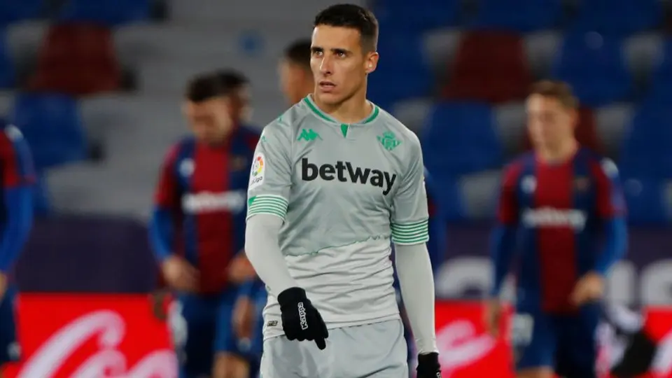 Guardado y Lainez: Vieron acción en la derrota del Betis ante Levante en 'feria de goles'