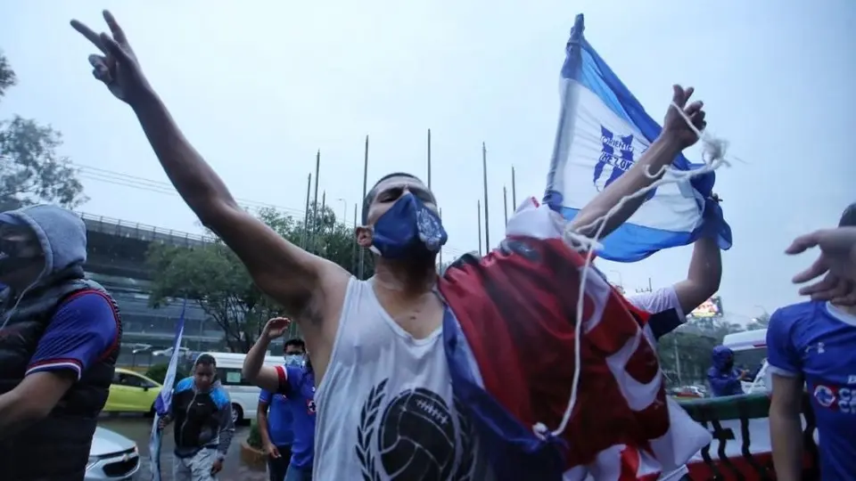 Cruz Azul: Aficionados celestes se reunieron para apoyar al equipo pese al Covid 19