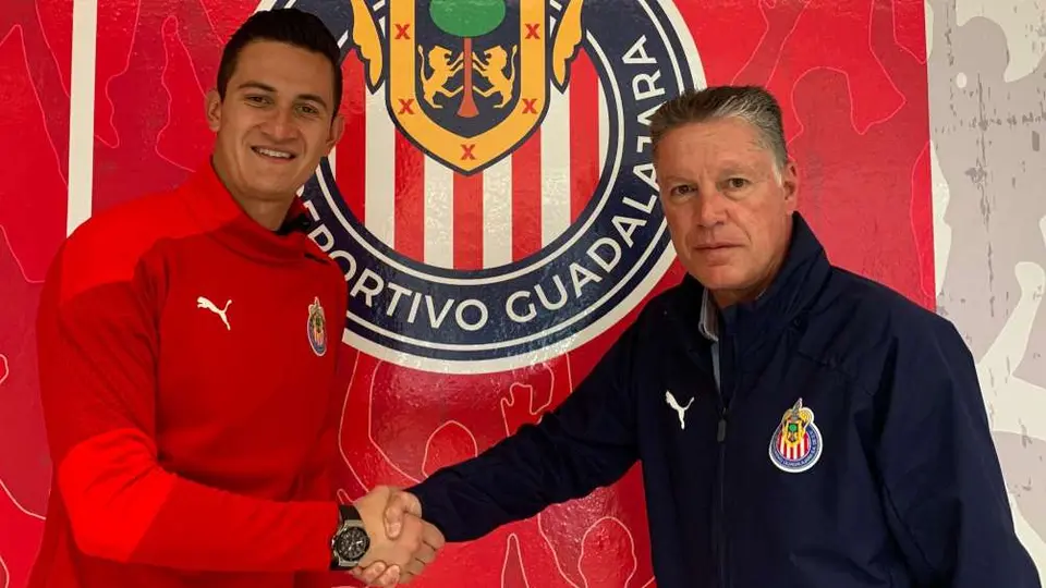 Chivas: Anunció renovación de Raúl Gudiño tras varios meses de negociación