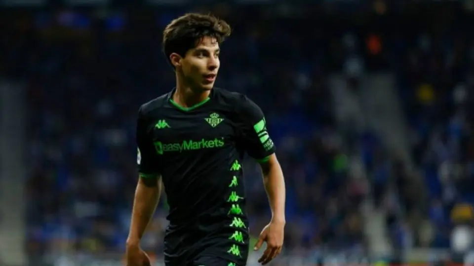 Claudio Bravo: 'Lainez tiene condiciones increíbles, lo demás lo determina su cabeza'