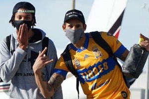 Tigres: Juan Toscano presumió camiseta de los Felinos en viaje con Golden State Warriors
