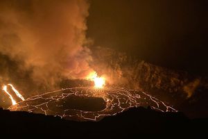 Kilauea: Decenas de personas fueron multadas por acercarse demasiado a la erupción del volcán