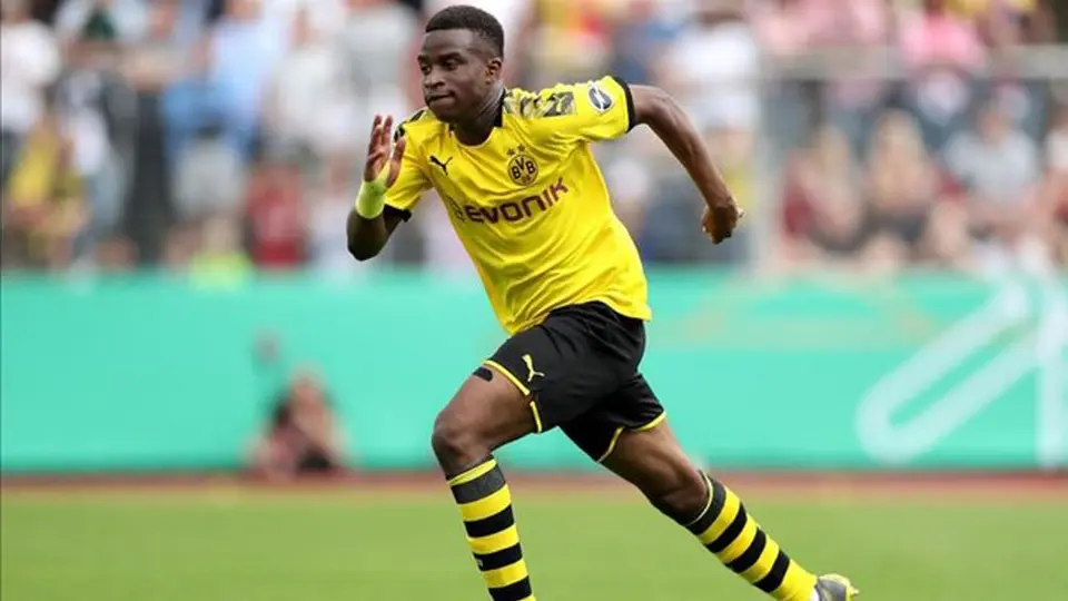 Youssoufa Moukoko: La 'joya' del Dortmund podría debutar con 16 años en la Bundesliga