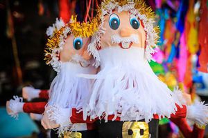 CDMX: Vendedores de artículos navideños rematan mercancía por Covid-19