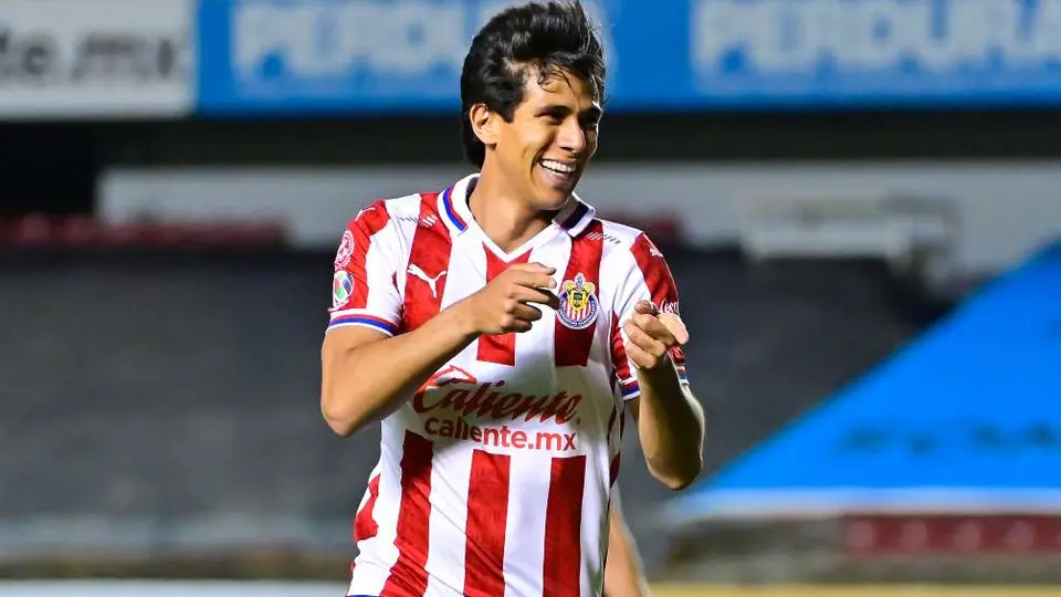 Macías preferiría dedicarse al golf antes que jugar en América