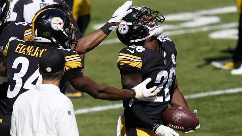 Roethlisberger y Chase Claypool comandaron victoria de Steelers sobre Broncos