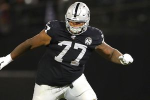 Raiders mandó a cinco jugadores a la lista de Covid-19