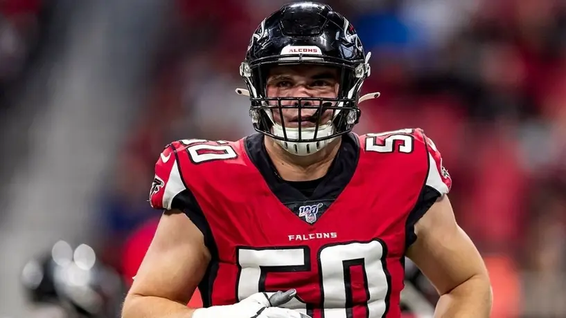 NFL: Falcons mandó a John Cominsky a su lista de reservas por Covid-19