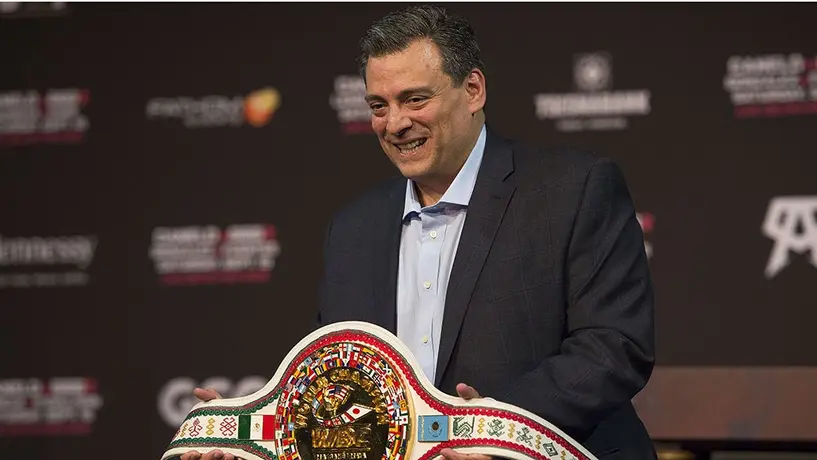 Mauricio Sulaimán cambió el sueño del beisbol por el del boxeo