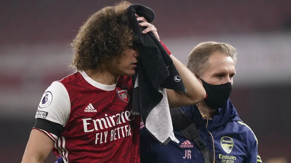 Raúl Jiménez: David Luiz pidió orar por el mexicano tras impactante cabezazo
