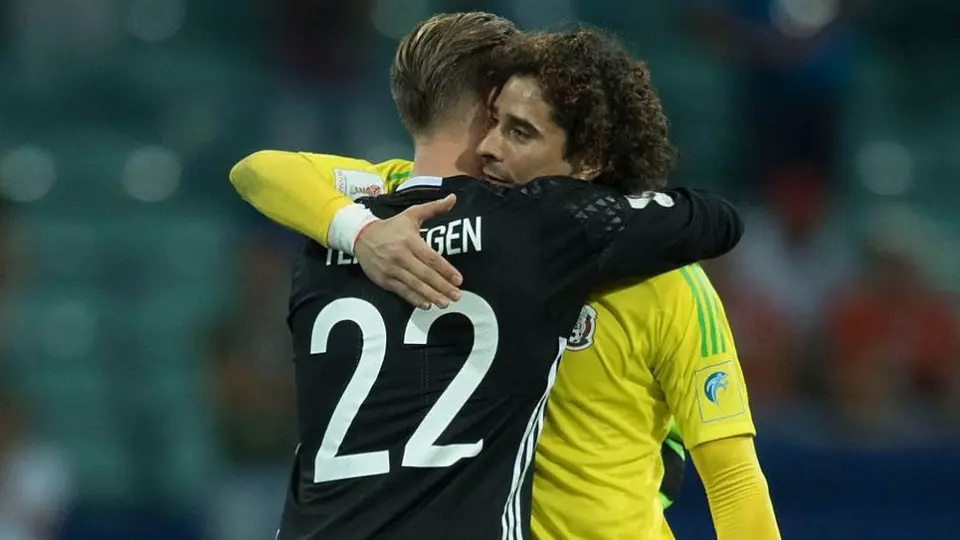 Ochoa invita a Ter Stegen a México: 'Riviera Maya, Acapulco o un asado en mi casa'