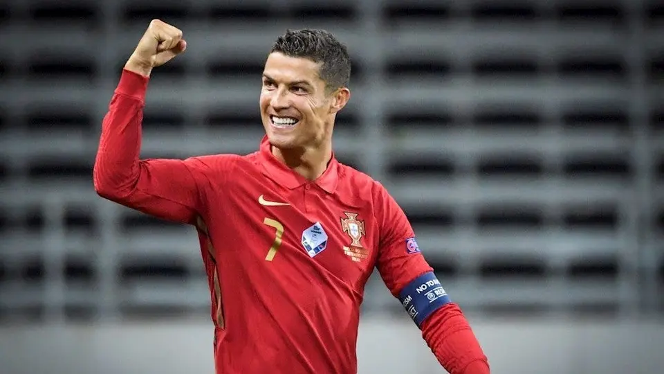 Cristiano Ronaldo, primer futbolista europeo en alcanzar los 100 goles internacionales