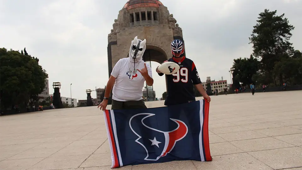 Texans: Pepe Garza, el fan que se disfraza pero no podrá viajar a los partidos