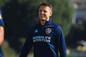 Chicharito: Así es la espectacular casa de CH7 en Beverlywood