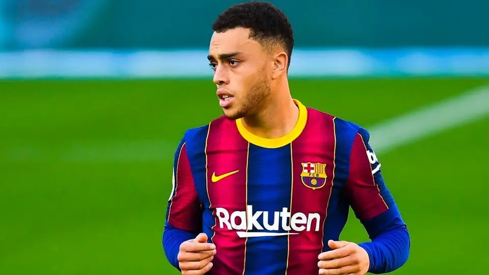 Barcelona: Sergiño Dest, baja para el duelo de Copa del Rey por lesión