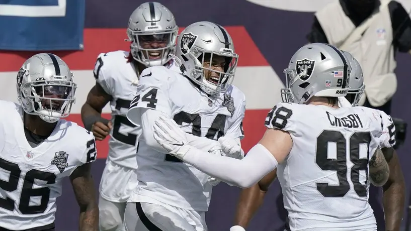 NFL: Jugadores de Raiders fueron multados por asistir a un evento sin cubrebocas