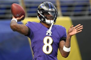 NFL: Ravens aplastaron a Jacksonville y pelean por un lugar en playoffs
